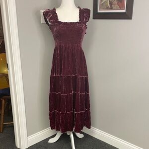 Hill House Velvet Midi Dress in Deep Burgundy